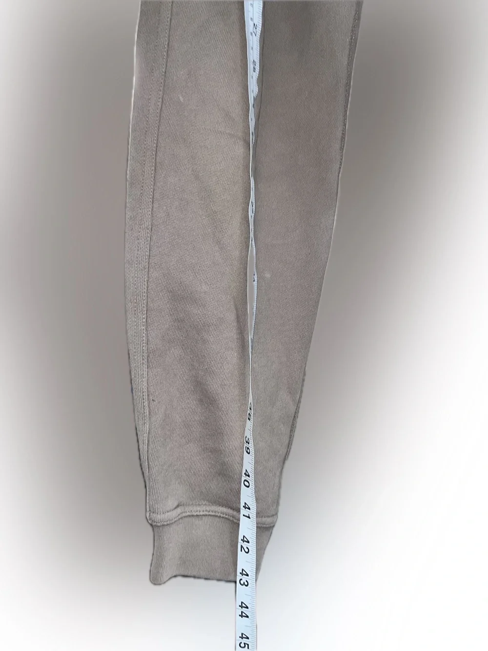 John Elliott Taupe Slim Sweatpants in gold size 4 euc joggers sweats vintage